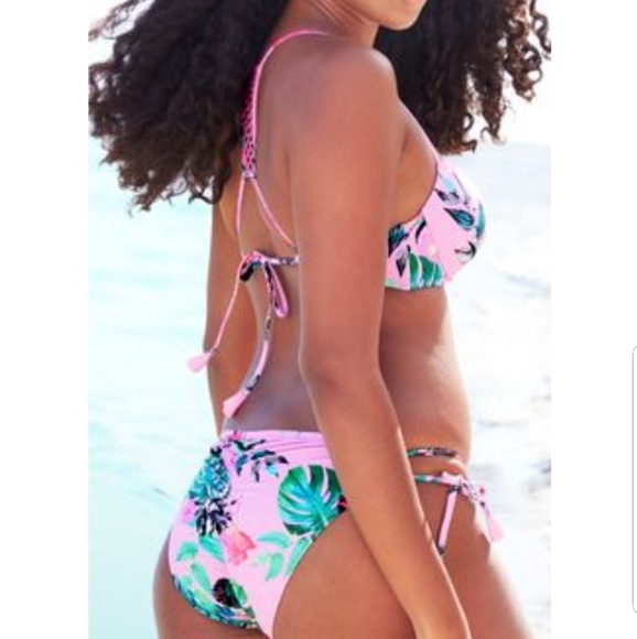 Sand & Shore Other - 🖤Sand & Shore Bikini Top🖤